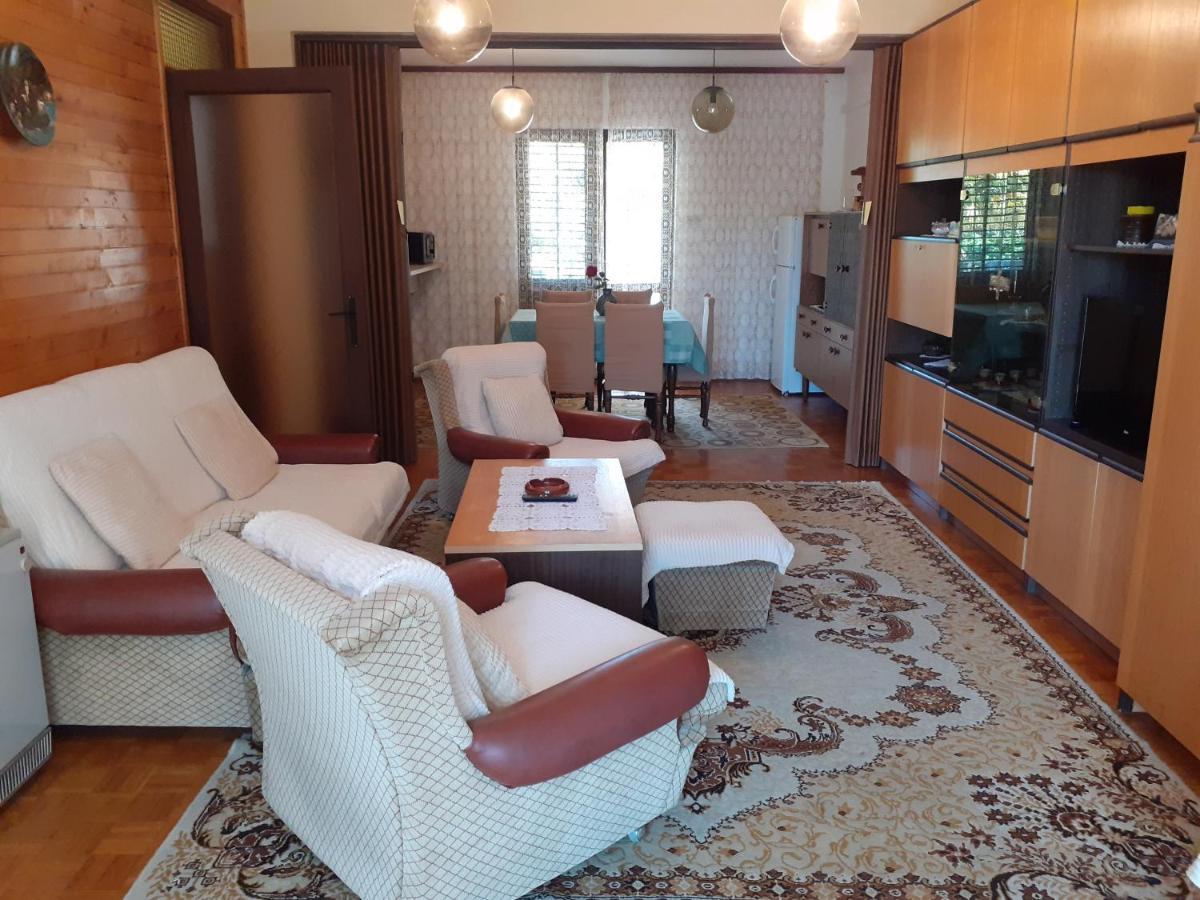 Apartments With A Parking Space Malinska, Krk - 19291 المظهر الخارجي الصورة